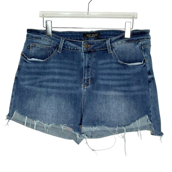 Judy Blue 3XL Plus Mid Rise Shorts Semi Cuffed Raw Hem JB150019 - Picture 1 of 9